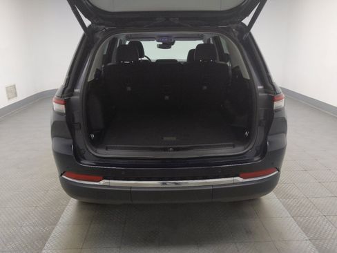 Used 2023 Jeep Grand Cherokee Limited AWD/4WD image 29