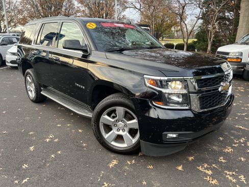 Used 2017 Chevrolet Tahoe LT w/ Luxury Package image 2