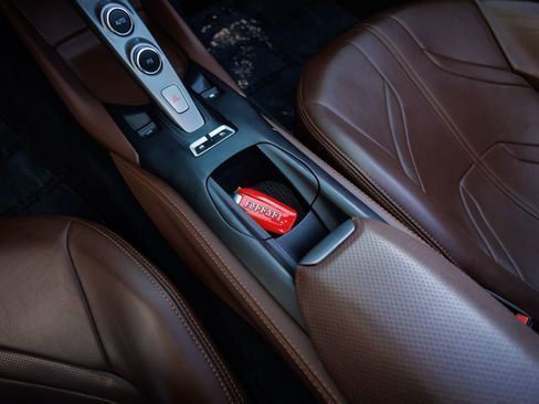 Used 2021 Ferrari 812 GTS image 47