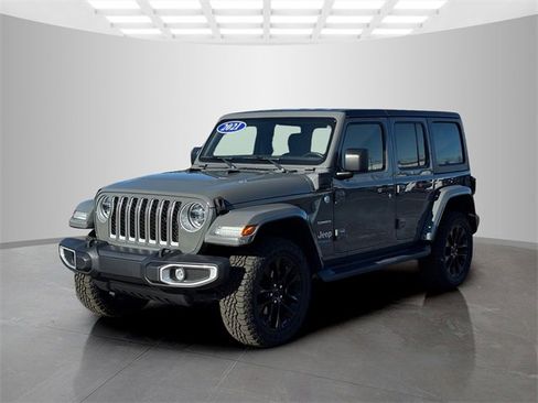 Used 2021 Jeep Wrangler Unlimited Sahara image 3