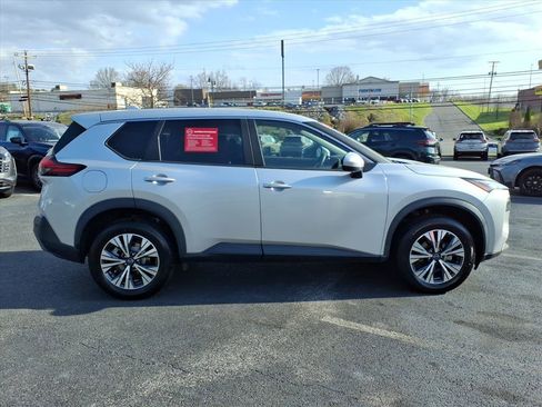 Certified 2023 Nissan Rogue SV image 4