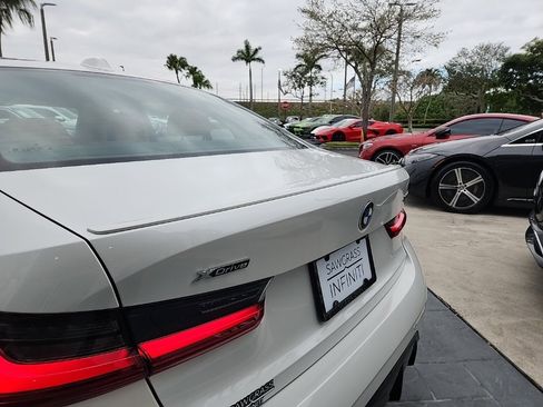 Used 2025 BMW 330i xDrive Sedan w/ M Sport Package image 11