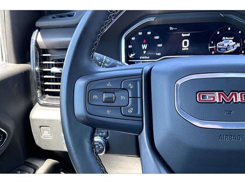 Used 2024 GMC Sierra 3500 AT4 w/ AT4 Premium Plus Package AWD/4WD image 12