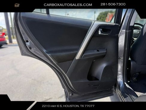 Used 2015 Toyota RAV4 XLE FWD image 22