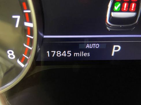 Certified 2024 Nissan Pathfinder SV w/ Black Appearance Package image 17