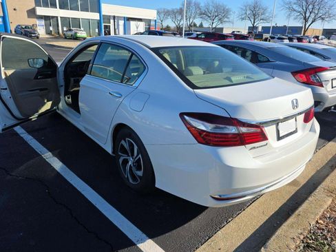 Used 2017 Honda Accord LX image 3