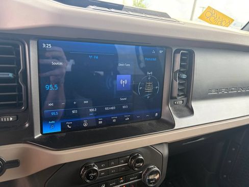 Used 2023 Ford Bronco Wildtrak AWD/4WD image 14