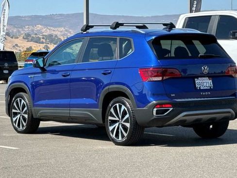 Certified 2022 Volkswagen Taos SE w/ Panoramic Sunroof Package image 6