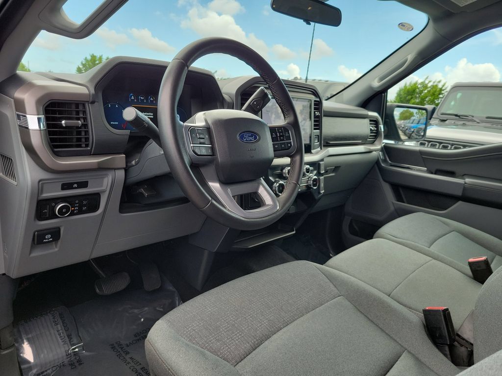 Used 2025 Ford F150 XLT w/ Equipment Group 301A Standard RWD image 8