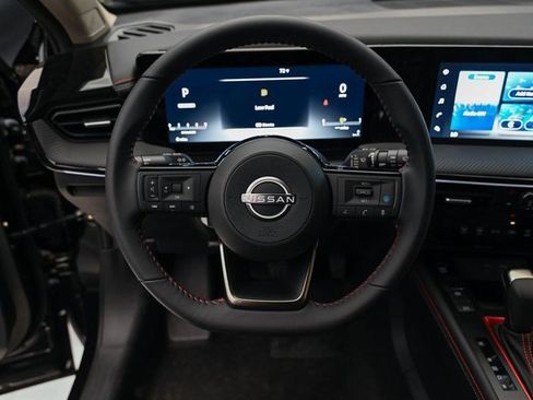 New 2025 Nissan Kicks SR image 22