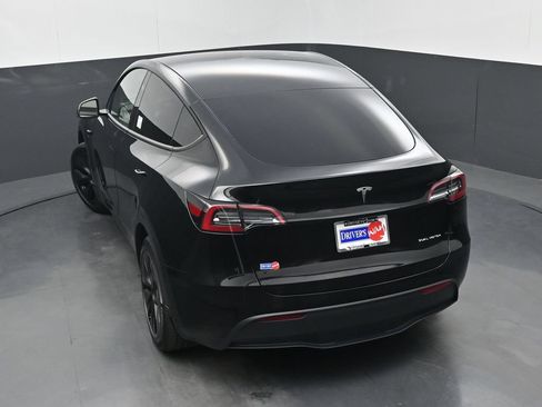Used 2025 Tesla Model Y Long Range AWD/4WD image 30