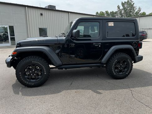 Used 2022 Jeep Wrangler Sport AWD/4WD image 6