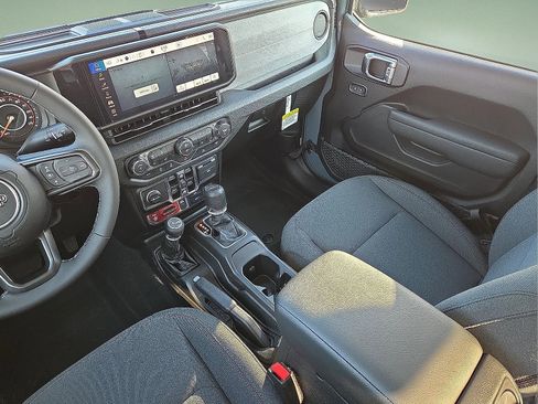 New 2026 Jeep Gladiator Willys AWD/4WD image 12