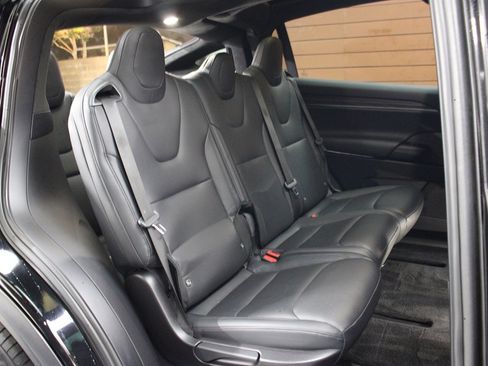 Used 2023 Tesla Model X image 28