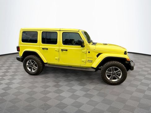 Used 2022 Jeep Wrangler Unlimited Sahara w/ Cold Weather Group AWD/4WD image 5