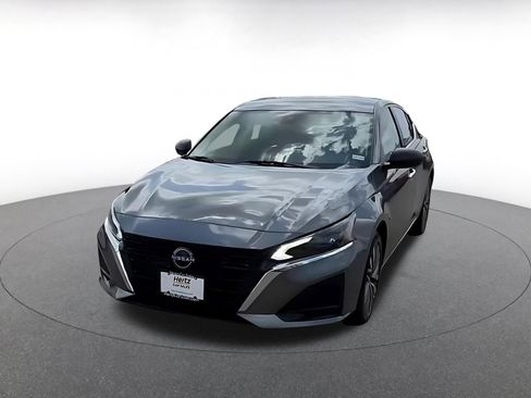 Used 2025 Nissan Altima 2.5 SV image 7