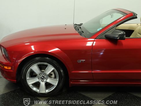 Used 2006 Ford Mustang GT RWD image 23