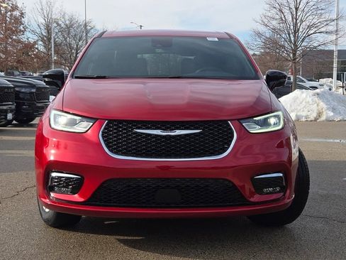 New 2026 Chrysler Pacifica Select image 5