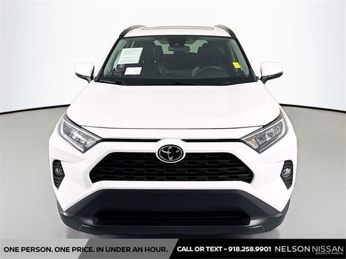 Used 2020 Toyota RAV4 XLE Premium image 2