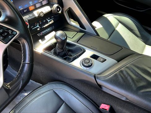 Used 2016 Chevrolet Corvette Stingray Coupe RWD image 12