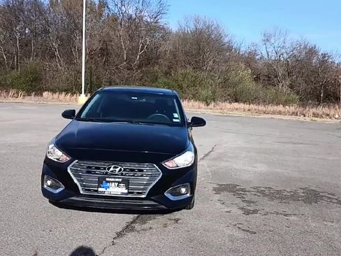Used 2020 Hyundai Accent SEL image 3