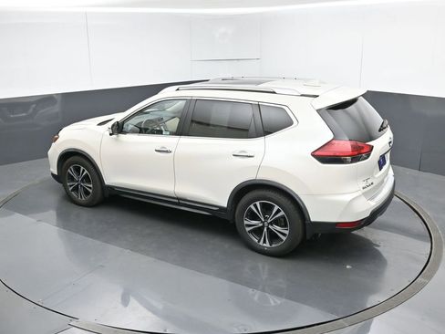 Used 2017 Nissan Rogue SL w/ SL Premium Package image 56