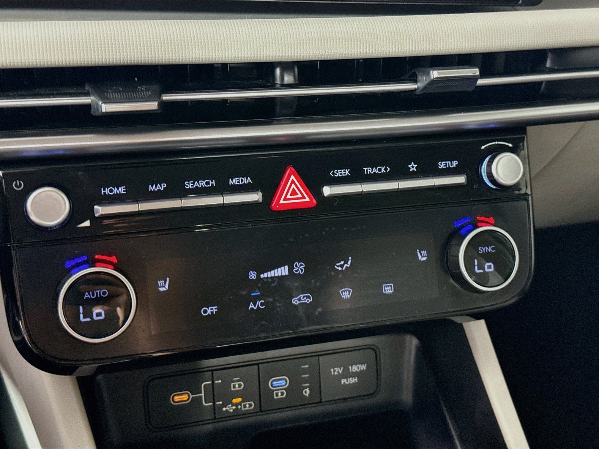 Used 2025 Hyundai Tucson SEL FWD image 17