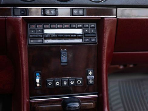 Used 1987 Mercedes-Benz 560 SL image 47