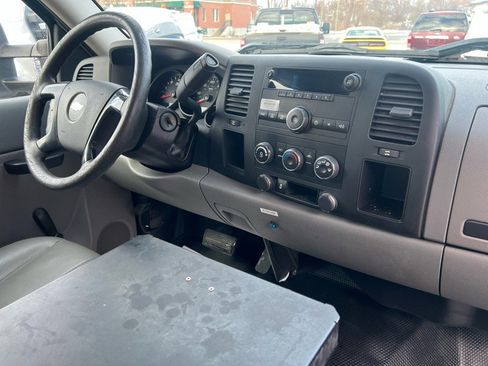 Used 2013 Chevrolet Silverado 1500 W/T image 12