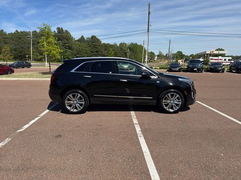 Used 2023 Cadillac XT5 Premium Luxury w/ LPO, Floor Liner Package image 4