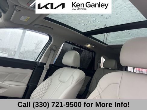 Certified 2023 Kia Sorento SX image 44