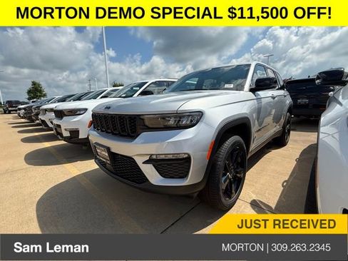 New 2025 Jeep Grand Cherokee Limited w/ Black Appearance Package image 3