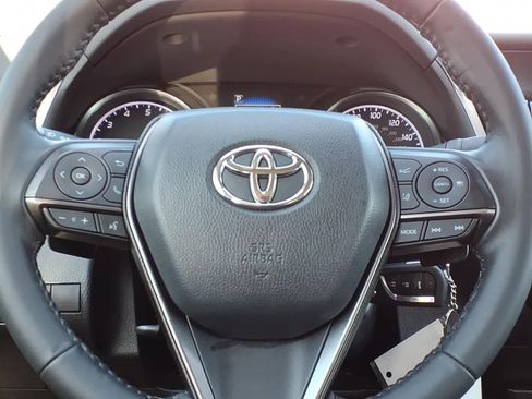 Used 2023 Toyota Camry SE image 16