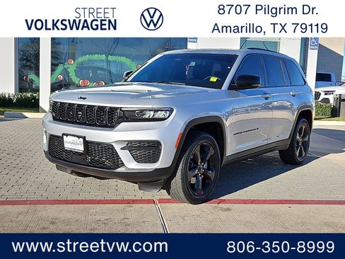 Used 2024 Jeep Grand Cherokee Altitude image 1