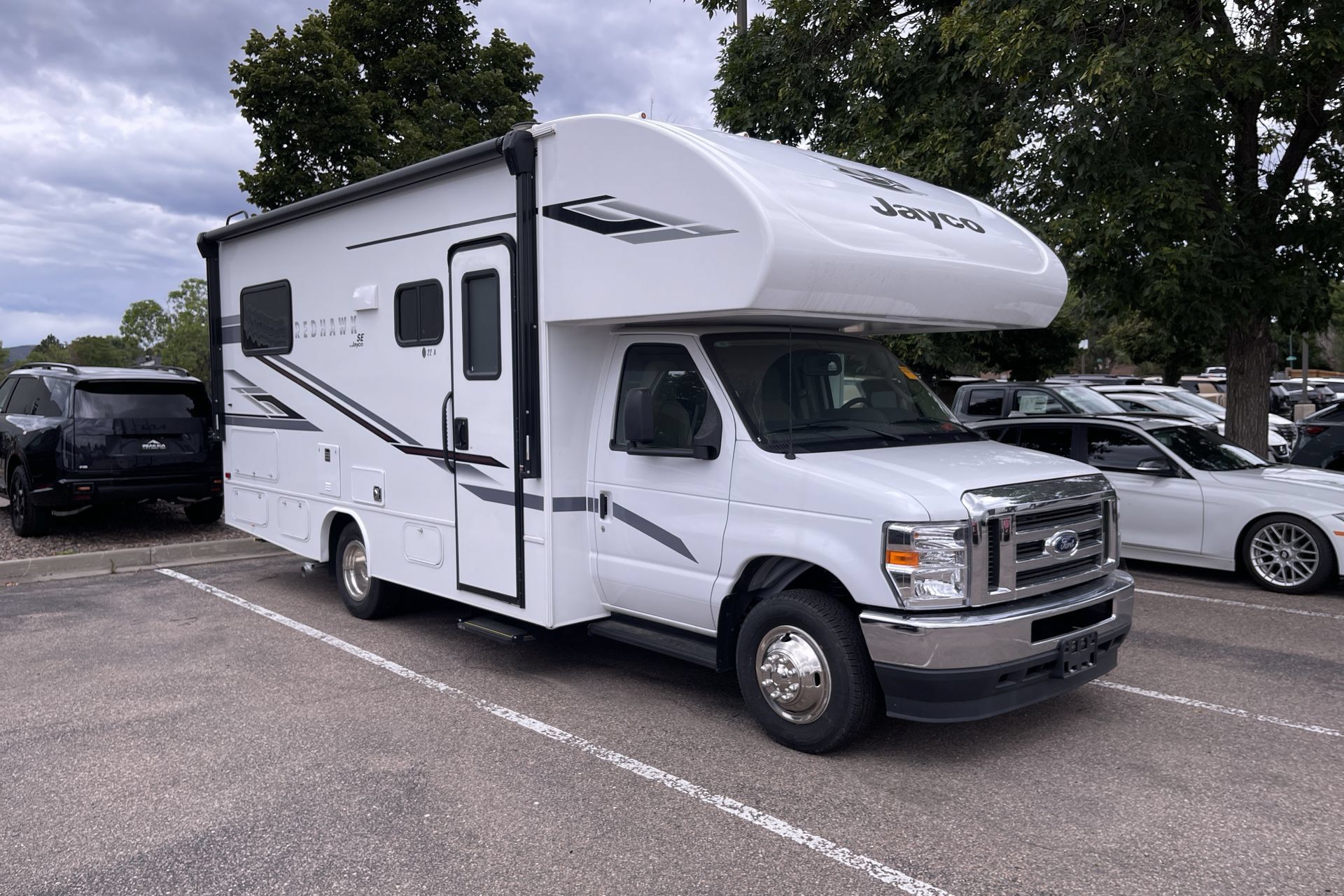 Used 2025 Ford E-350 and Econoline 350 Super Duty w/ Motorhome Prep Package RWD image 2
