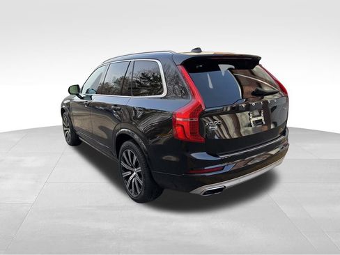 Used 2020 Volvo XC90 T6 Momentum w/ Protection Package Premier image 9