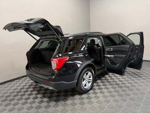 Used 2021 Ford Explorer XLT w/ Equipment Group 202A AWD/4WD image 30