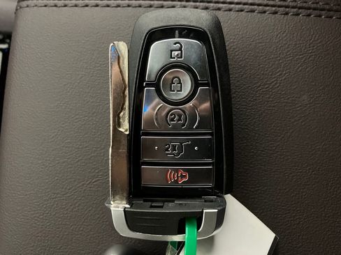 New 2026 Ford Explorer Platinum image 34