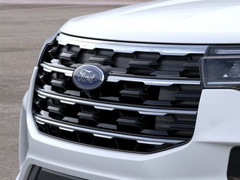 New 2026 Ford Explorer Active w/ Active Comfort Package AWD/4WD image 17