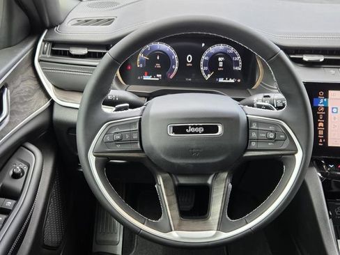 New 2026 Jeep Grand Cherokee L 2WD image 19