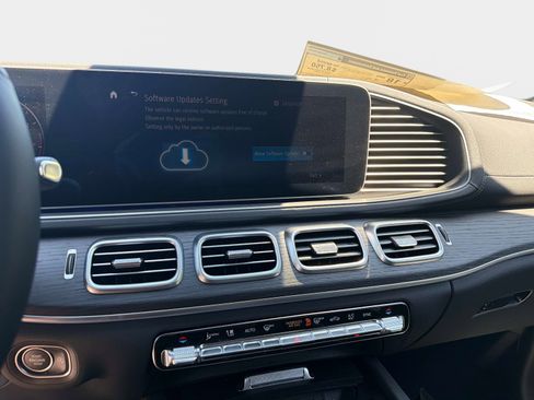 New 2026 Mercedes-Benz GLE 580 4MATIC image 21