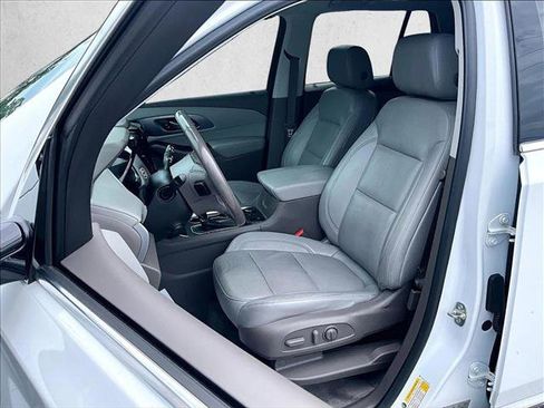 Used 2020 Chevrolet Traverse Premier w/ LPO, Floor Liner Package FWD image 26