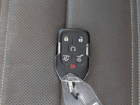 Used 2018 GMC Yukon Denali w/ Open Road Package image 38