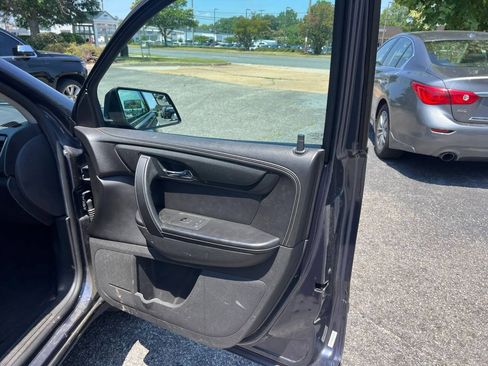 Used 2013 Chevrolet Traverse LT FWD image 15