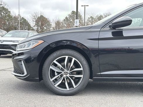 New 2026 Volkswagen Jetta SE FWD image 9