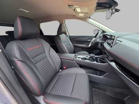 New 2026 Nissan Rogue SV AWD/4WD image 15