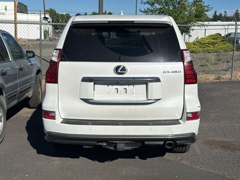 Used 2021 Lexus GX 460 Premium w/ Accessory Package AWD/4WD image 5