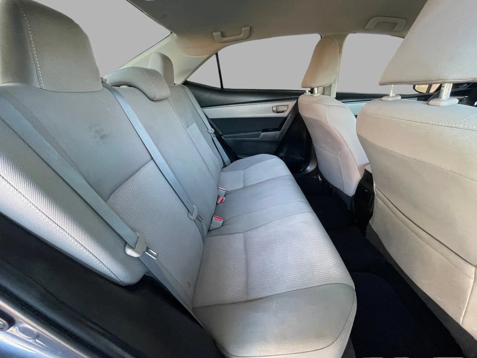 Used 2014 Toyota Corolla LE FWD image 26