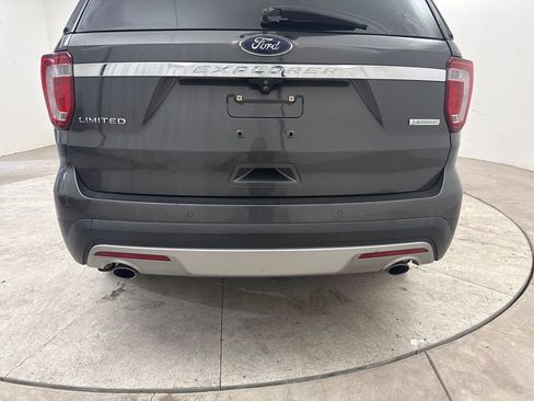 Used 2016 Ford Explorer Limited w/ Equipment Group 301A FWD image 24