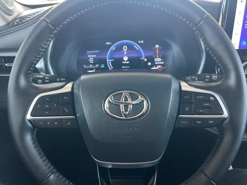 Used 2024 Toyota Highlander Platinum AWD/4WD image 23